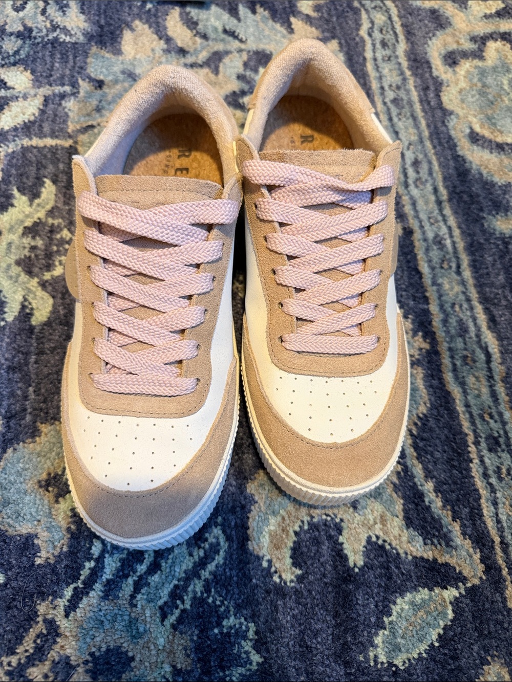 Reef Women's Sneakers in Pink and White